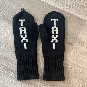 Kate Spade Taxi Mittens